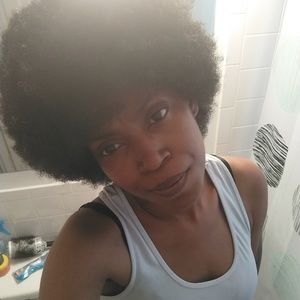 Meet your Posher, Juanique